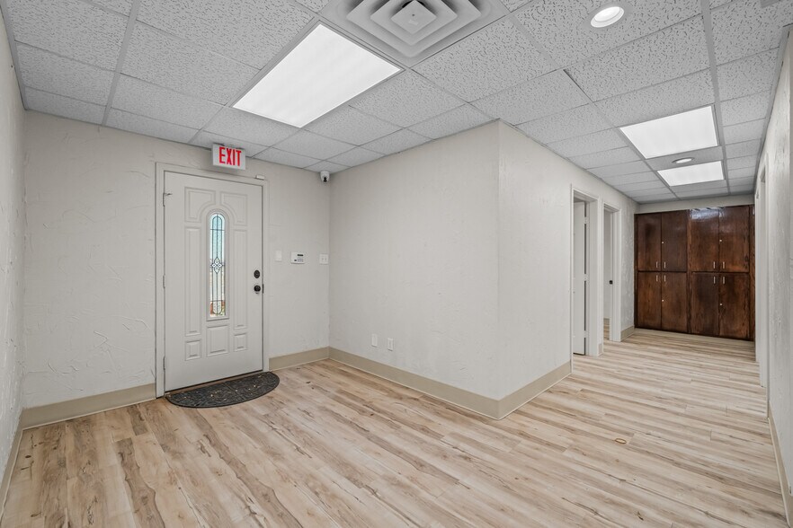 More Photos Of 1120 W Loop 289, Lubbock Medical For Lease