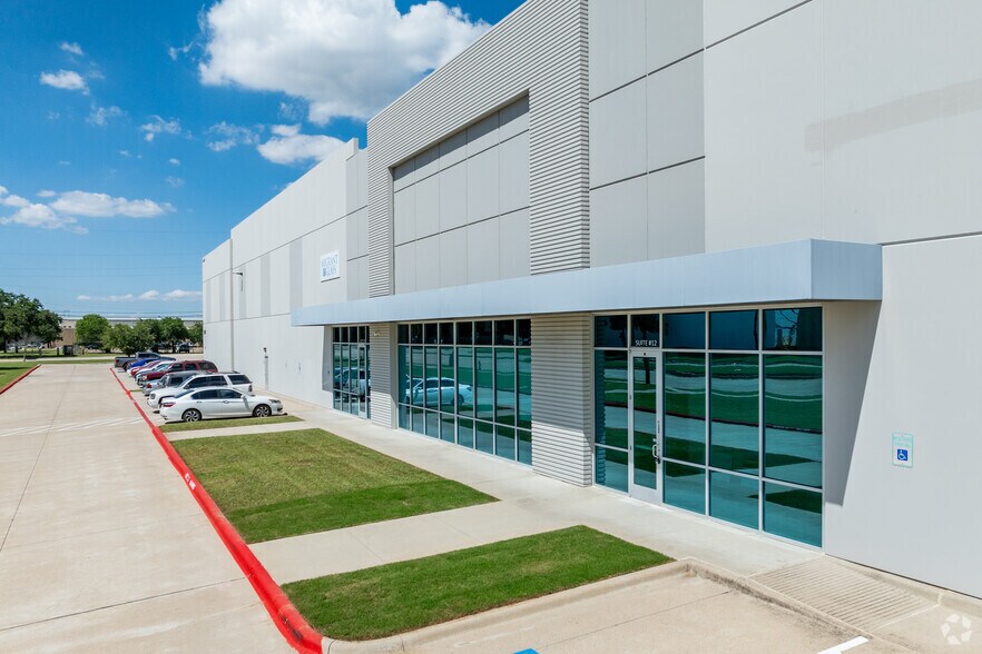 More Photos Of 2040 Century Center Blvd, Irving Manufacturing For Sale