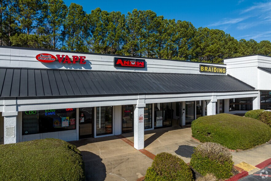 More Photos Of 8329-8371 Roswell Rd NE, Atlanta Unknown For Lease