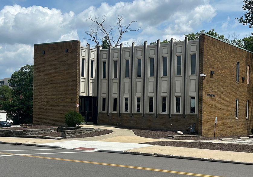 Primary Photo Of 30 Park Dr, Berea Office For Lease