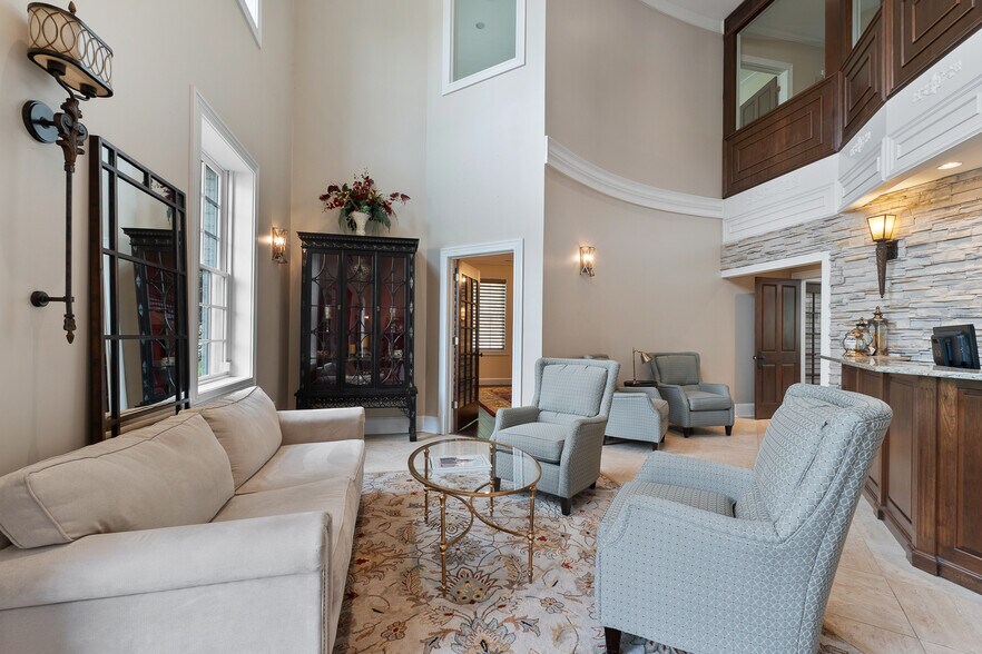 More Photos Of 3139 16th Street Rd, Huntington Medical For Sale