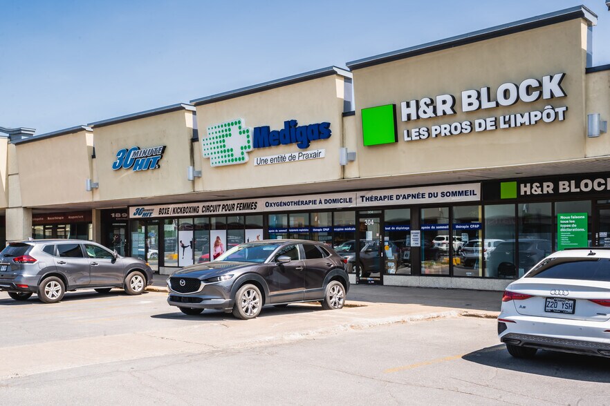 More Photos Of 1857 Boul René-Laennec, Laval Unknown For Lease