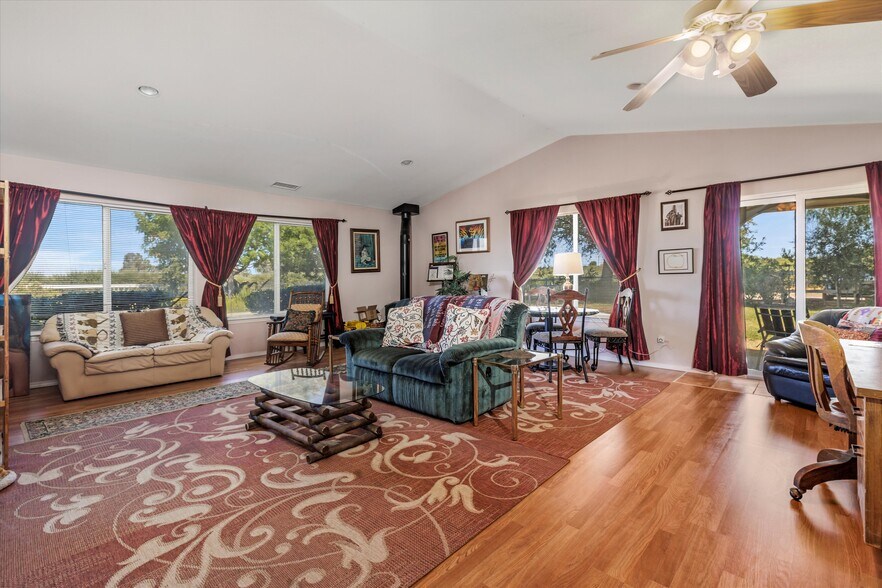 More Photos Of 5055 Rancho La Loma Linda Dr, Paso Robles Specialty For Sale