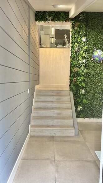 More Photos Of 2000-2040 NW 94th Ave, Miami Warehouse For Sale