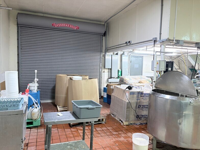 More Photos Of 8105 Wallace Rd NW, Salem Industrial For Lease