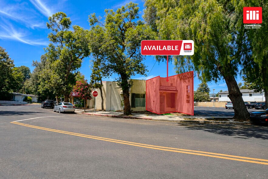 More Photos Of 5301-5307 Comercio Ln, Woodland Hills Storefront For Lease