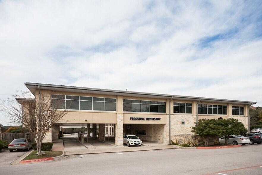 More Photos Of 1008 Ranch Road 620 S, Lakeway Office For Lease