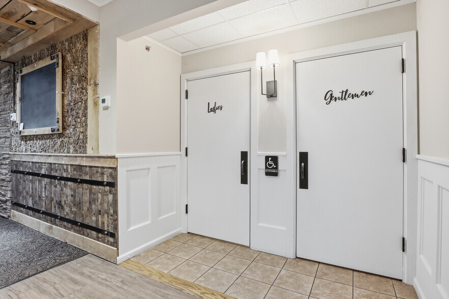 More Photos Of 1 E Church St, Fairport Restaurant For Sale