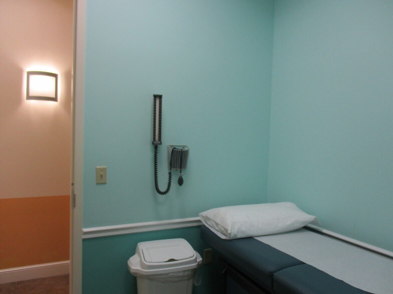 More Photos Of 1631 NW St Lucie West Blvd, Port Saint Lucie Medical For Lease