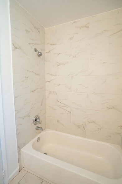 More Photos Of 932 Walnut Ave, Long Beach Specialty For Sale