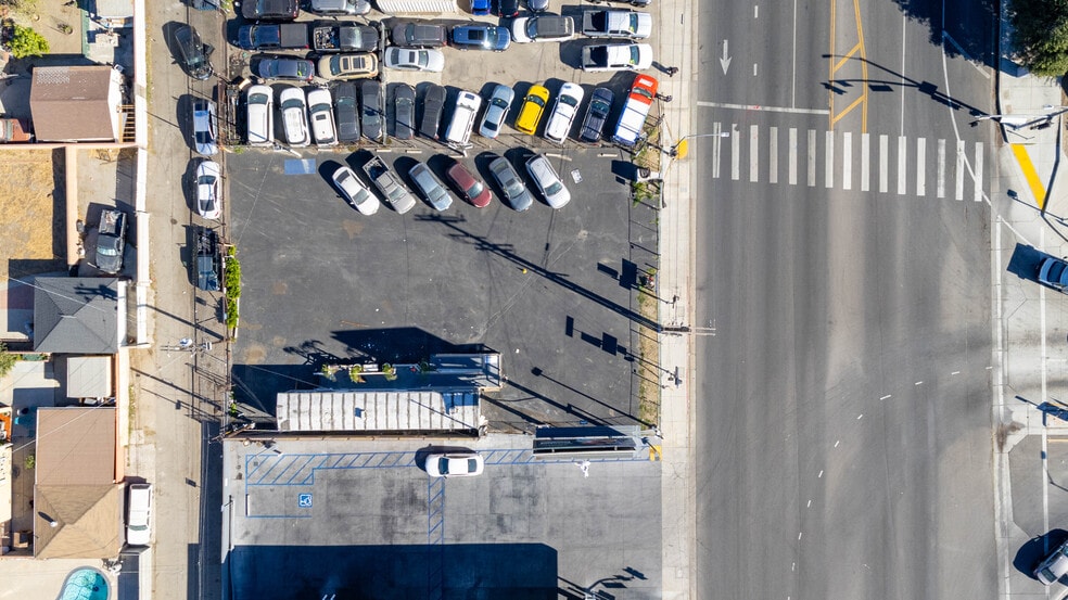 More Photos Of 13243 Osborne St, Arleta Land For Lease