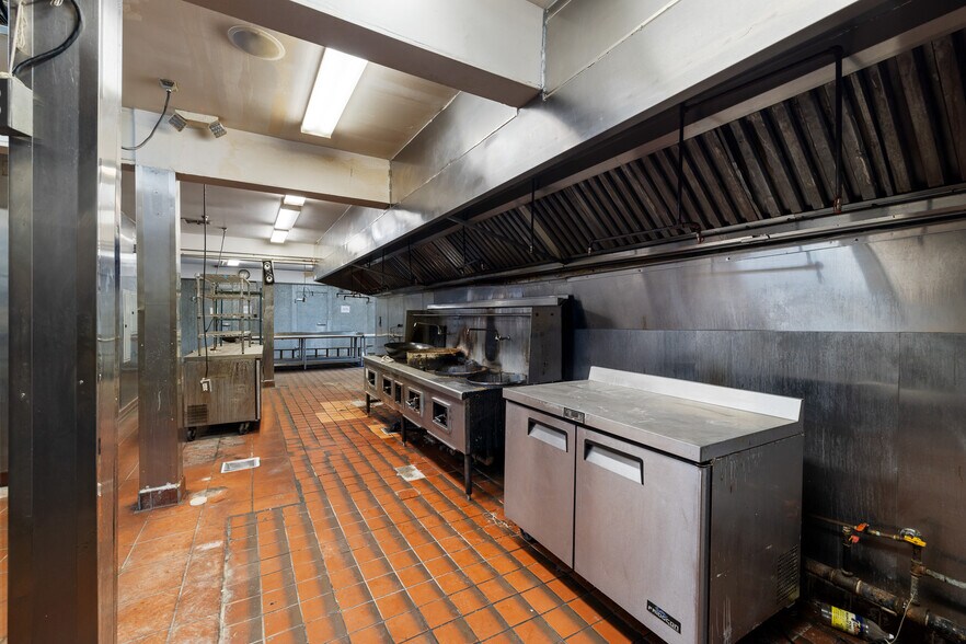 More Photos Of 10478 Valley Blvd, El Monte Restaurant For Lease