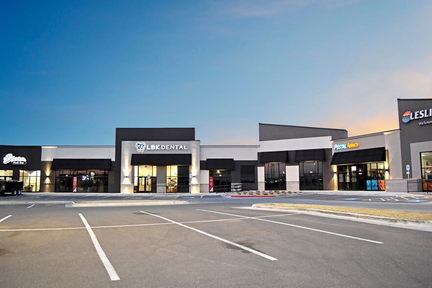 More Photos Of 114th St & Quaker Ave, Lubbock Storefront For Lease