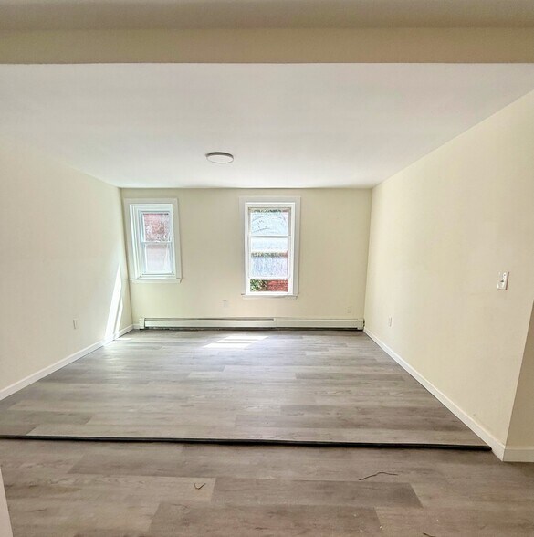More Photos Of 642 Park St, Hartford Apartments For Sale