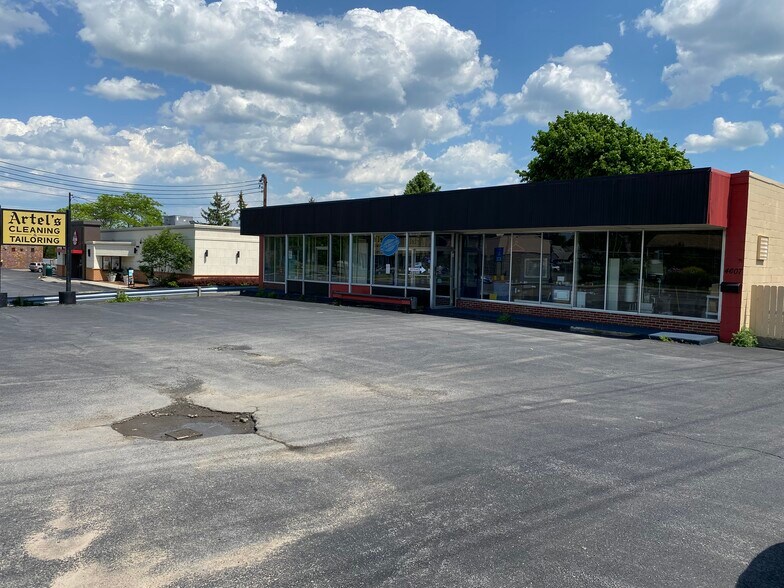 Primary Photo Of 4607 W Genesee St, Syracuse Freestanding For Sale