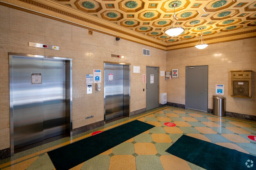 More Photos Of 317 Adelaide St W, Toronto Office For Lease