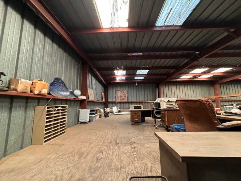 More Photos Of 5712 W Washington Blvd, Los Angeles Warehouse For Lease