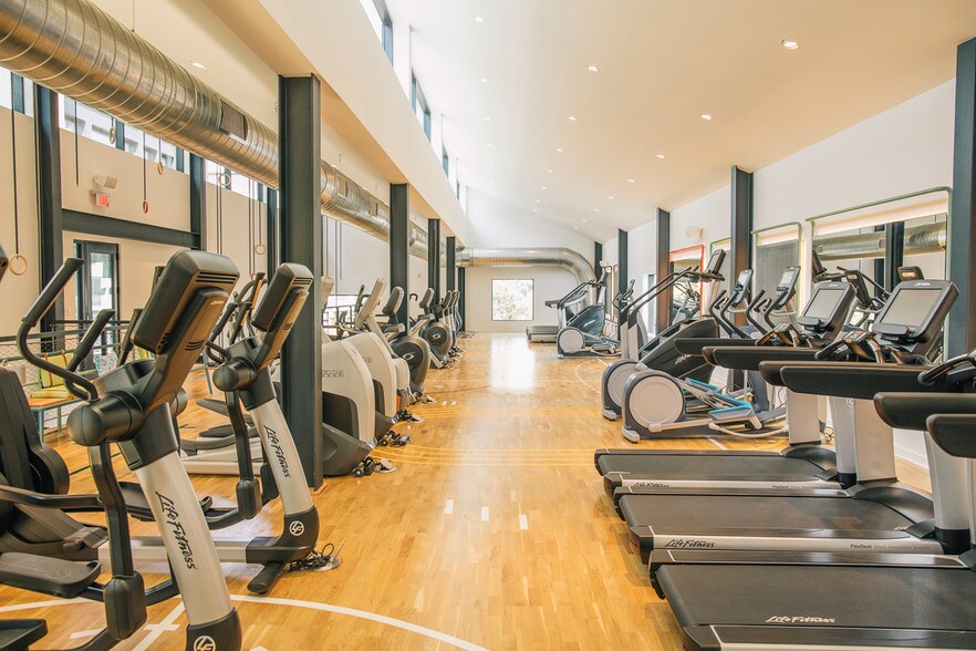 More Photos Of 200 Angelo Cifelli Dr, Harrison Apartments For Lease