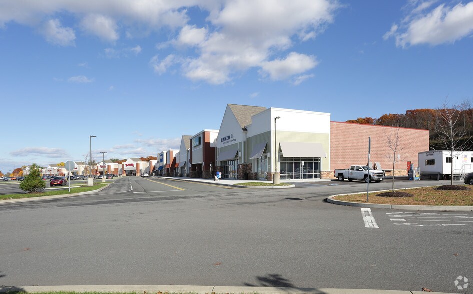 More Photos Of Route 4 and 43, North Greenbush Unknown For Lease