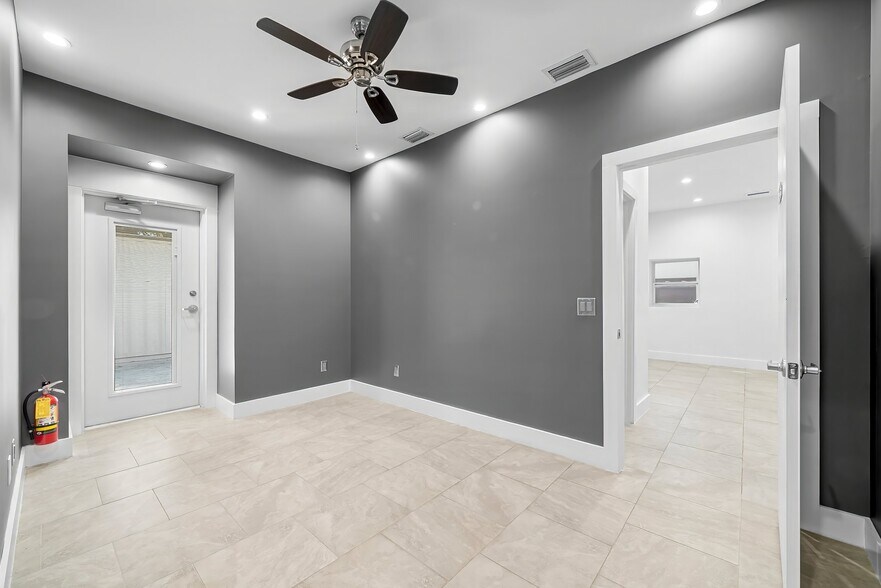 More Photos Of , Panama City Office For Sale