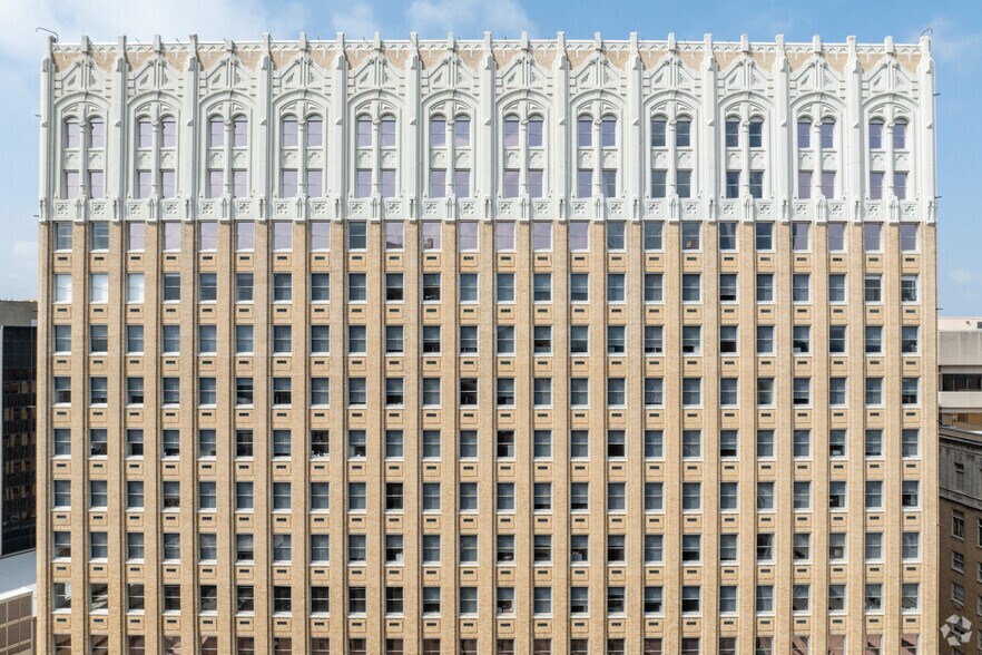 More Photos Of 307 W 7th St, Fort Worth Office For Sale