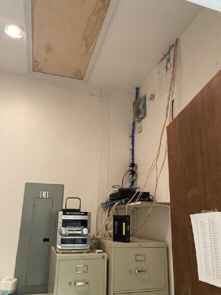 More Photos Of 4749 Bennett Dr, Livermore Research And Development For Sale