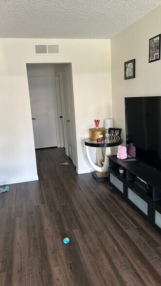 More Photos Of 2916 Karen Ave, Las Vegas Apartments For Sale