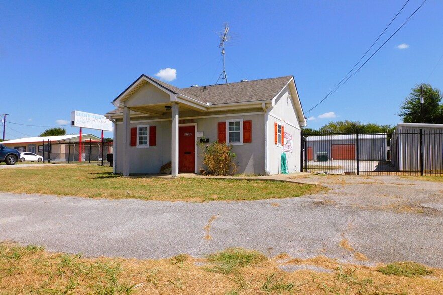 More Photos Of 5012 N FM 1417, Denison Self Storage For Lease