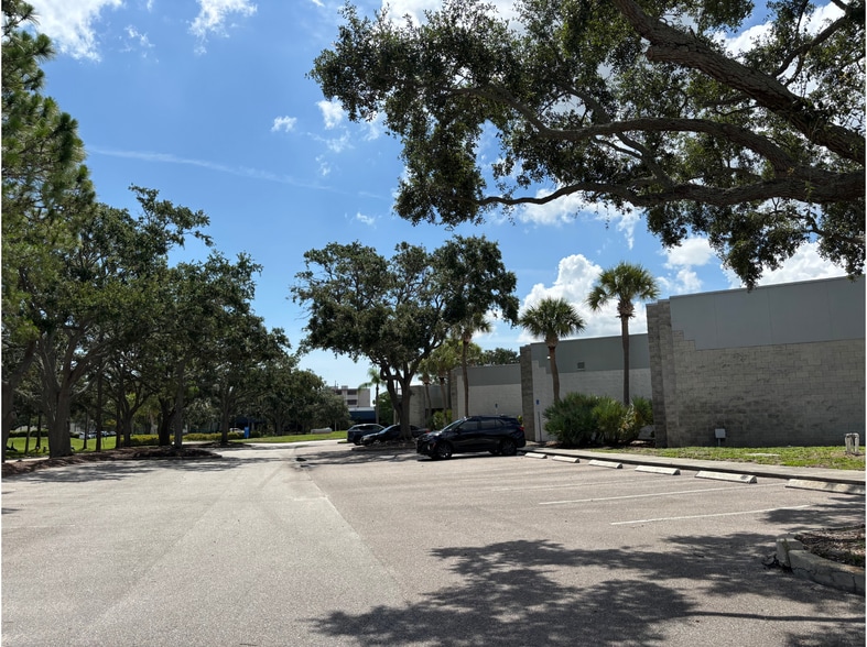 More Photos Of 5733 Myerlake Cir, Clearwater Showroom For Sale