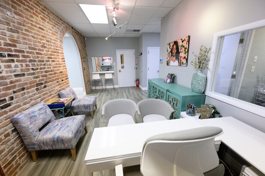 More Photos Of 504 Hamburg Tpke, Wayne Medical For Lease