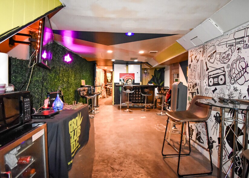 More Photos Of 2337 18th St NW, Washington Storefront Retail Residential For Lease