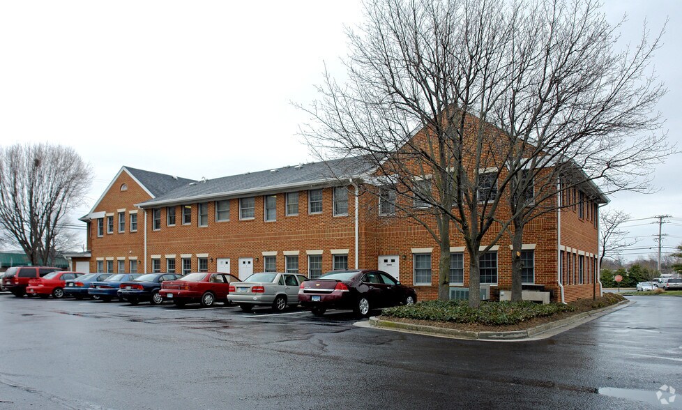 More Photos Of 1835 Forest Dr, Annapolis Office For Sale