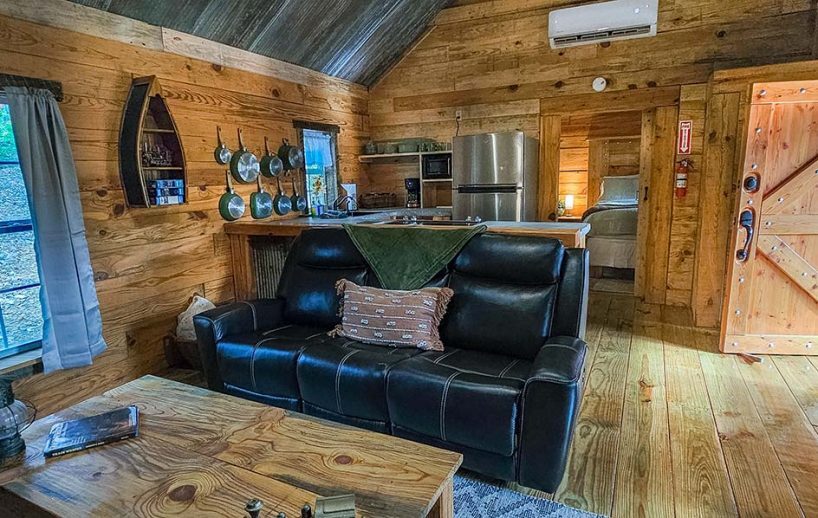 More Photos Of County Road 222, Eureka Springs Hotel For Sale