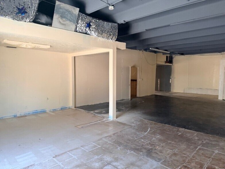More Photos Of 123 East Coast Ave, Hypoluxo Light Distribution For Lease
