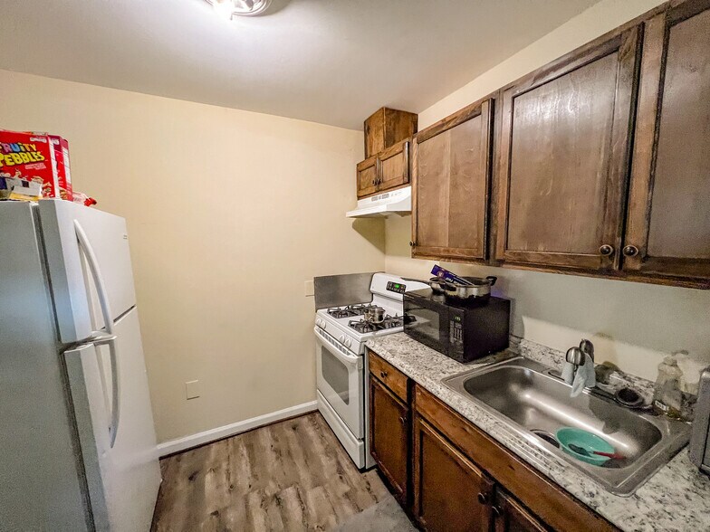 More Photos Of 1236-1238 E Belvedere Ave, Baltimore Apartments For Sale
