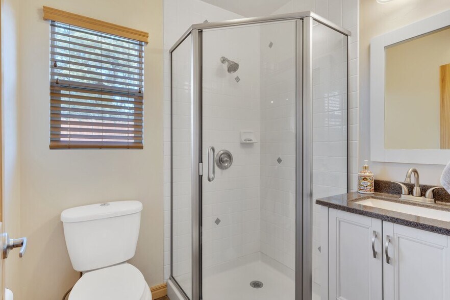 More Photos Of 70111 State Highway 74, Mountain Center Restaurant For Sale