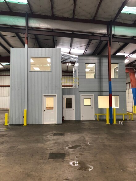 More Photos Of 301 N Rhode Island Ave, Oklahoma City Distribution For Lease