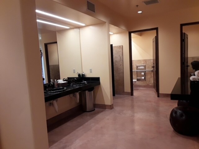 More Photos Of 73600 Alessandro Dr, Palm Desert Health Club For Sale