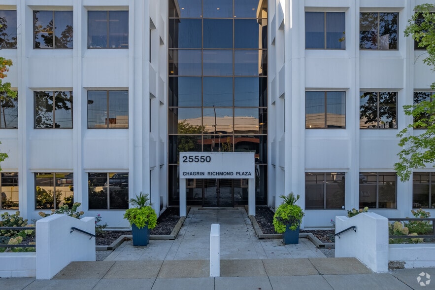 More Photos Of 25550 Chagrin Blvd, Beachwood Office For Lease
