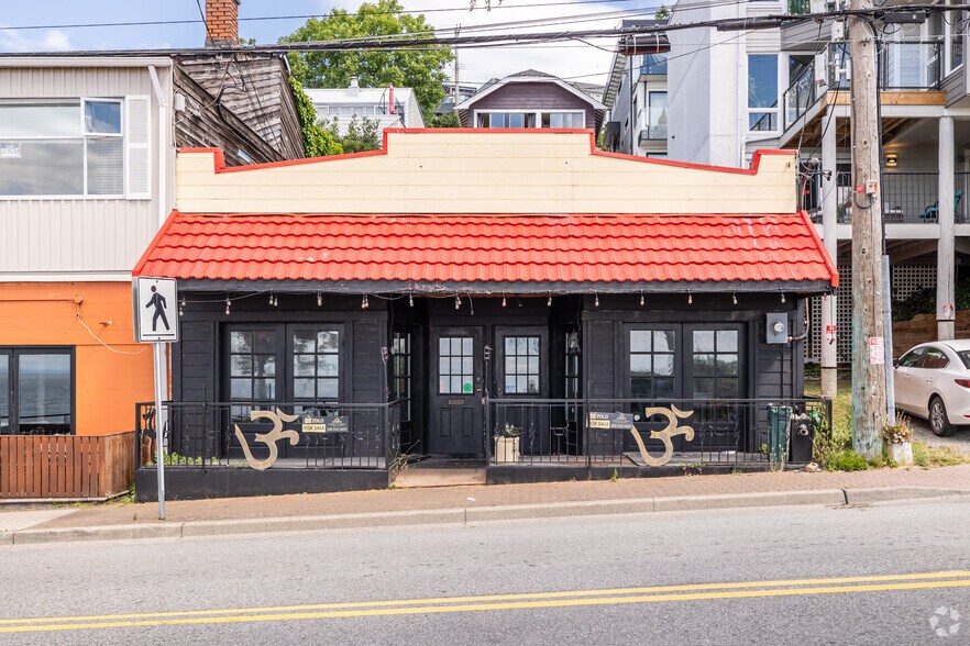 More Photos Of 15081 Marine Dr, White Rock Restaurant For Sale