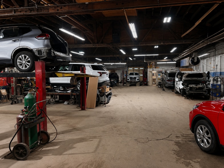 More Photos Of 6915 S Ashland Ave, Chicago General Retail For Sale