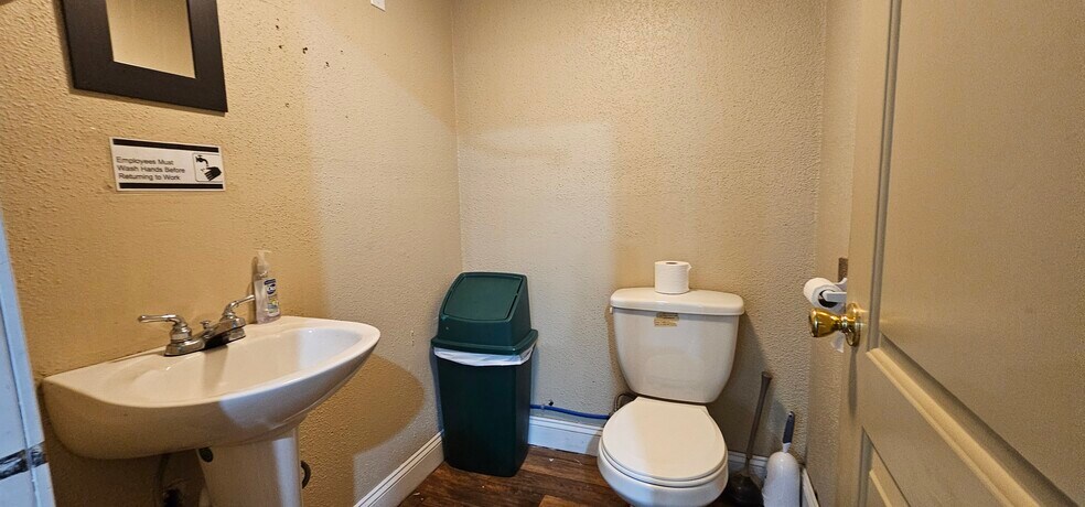 More Photos Of 100 W Pleasant, Cincinnati General Retail For Sale