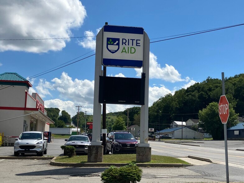 More Photos Of 1303 Shoemaker St, Nanty-Glo Drugstore For Sale