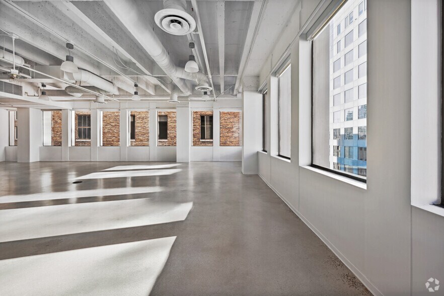 More Photos Of 626 Wilshire Blvd, Los Angeles Office For Lease