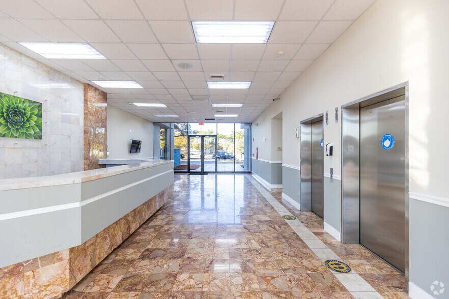 More Photos Of 840 SW 81st Ave, North Lauderdale Office For Sale