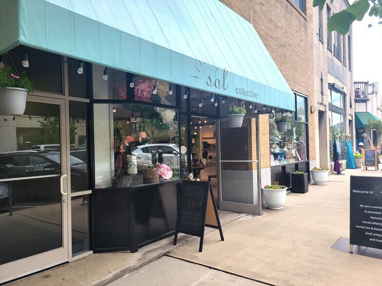 More Photos Of 38 Battery Park Ave, Asheville Storefront Retail Residential For Sale