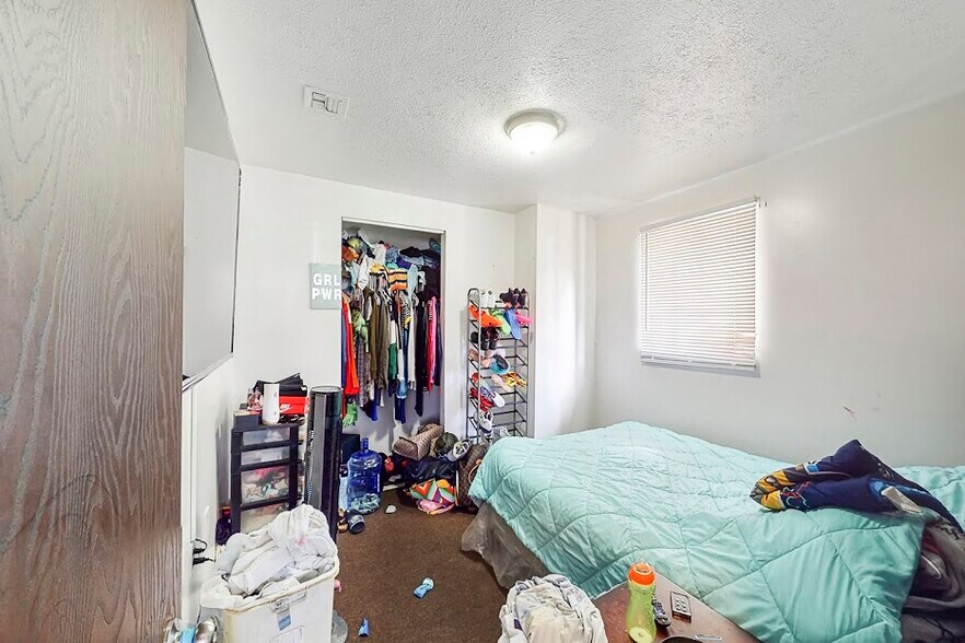 More Photos Of 420 Broadway Ave, McKees Rocks Apartments For Sale