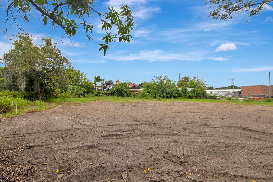More Photos Of 3909 N 38th St, Tampa Land For Lease