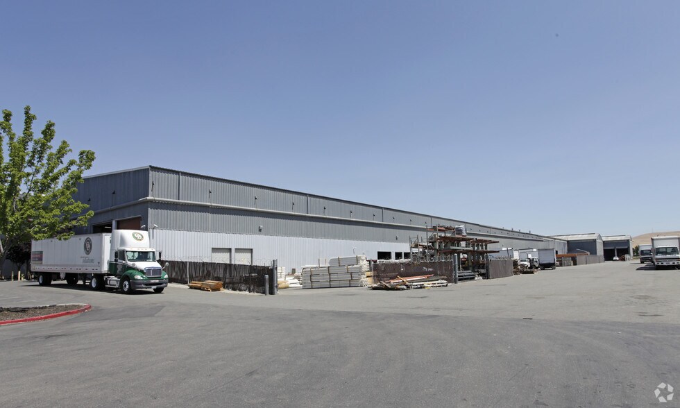 More Photos Of 261-299 S Vasco Rd, Livermore Warehouse For Lease