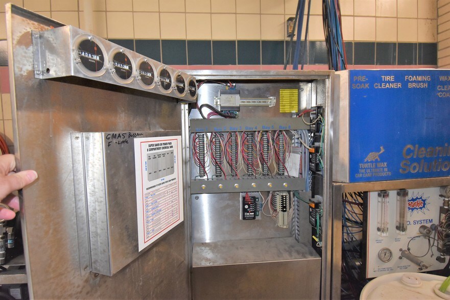 More Photos Of 5717 Red Bluff Rd, Pasadena Carwash For Sale